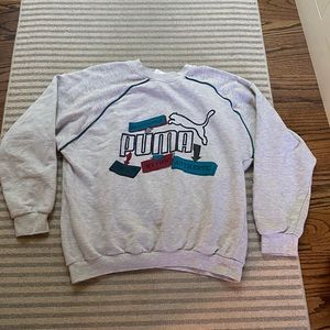 vintage puma crewneck in size medium!!